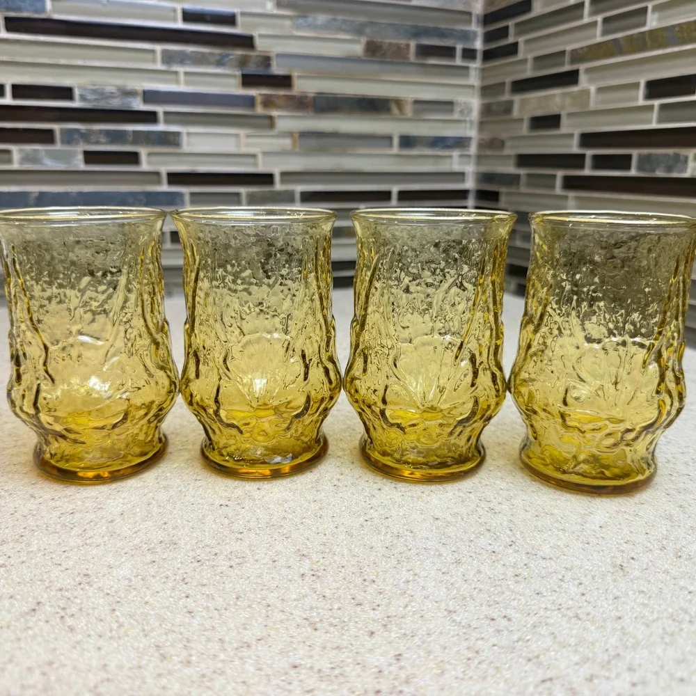 VTG Anchor Hocking Amber Rain Flower 4